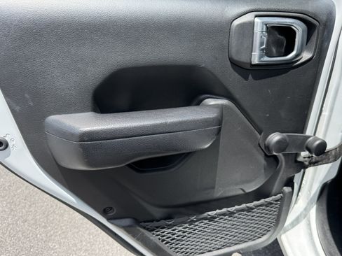 Used 2023 Jeep Wrangler Unlimited Sport AWD/4WD image 19