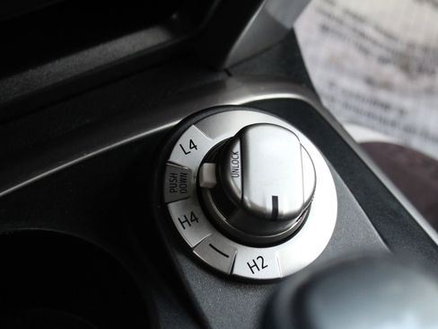 Used 2015 Toyota 4Runner SR5 image 30