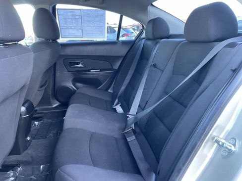 Used 2016 Chevrolet Cruze LT image 12
