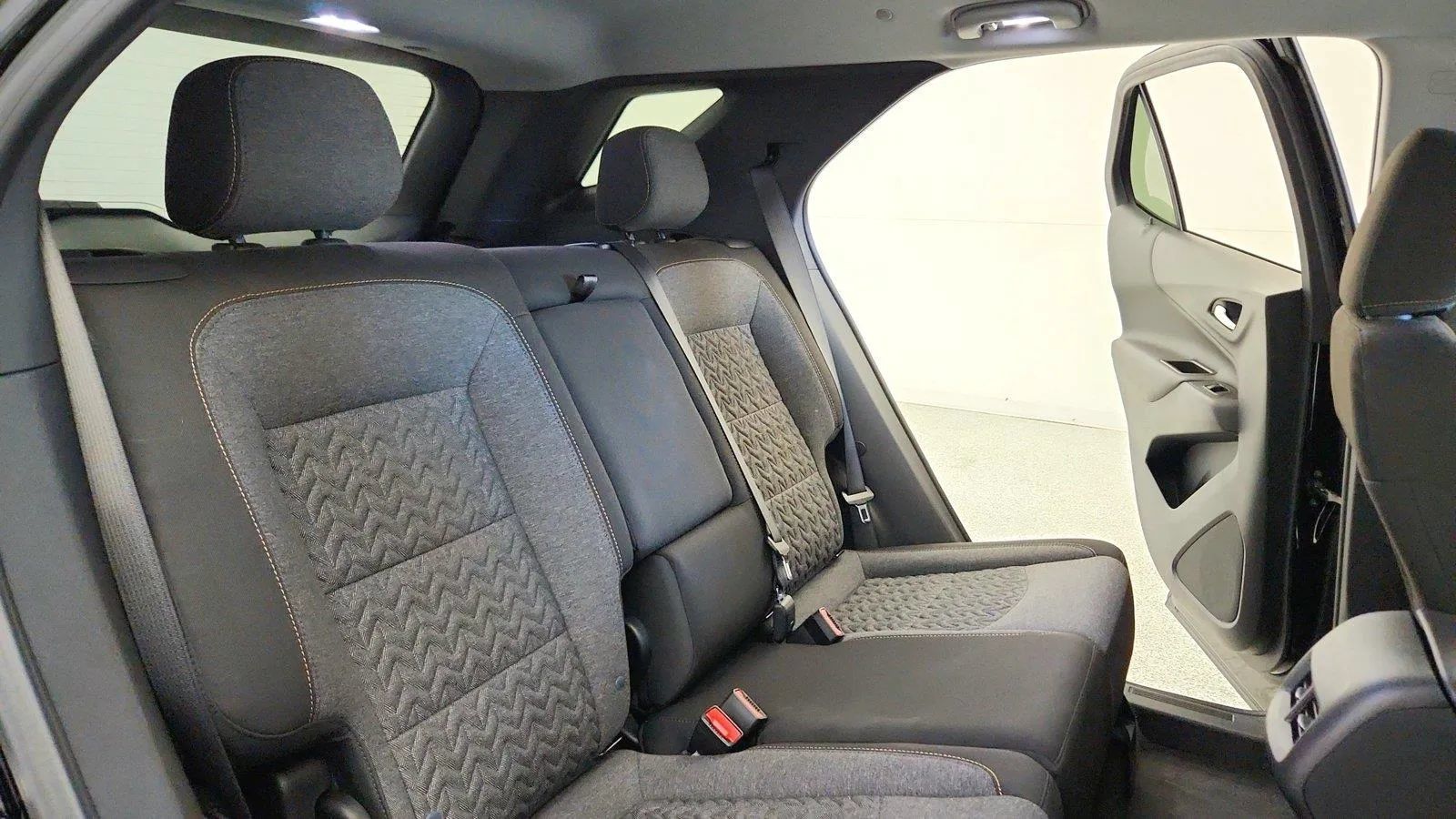Used 2024 Chevrolet Equinox LT w/ LPO, Floor Liner Package FWD image 31