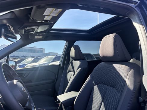 Certified 2025 Subaru Forester Premium image 26