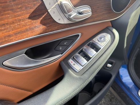 Used 2022 Mercedes-Benz GLC 300 4MATIC image 13