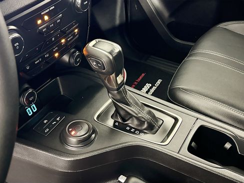 Used 2019 Ford Ranger Lariat w/ Equipment Group 501A Mid image 27