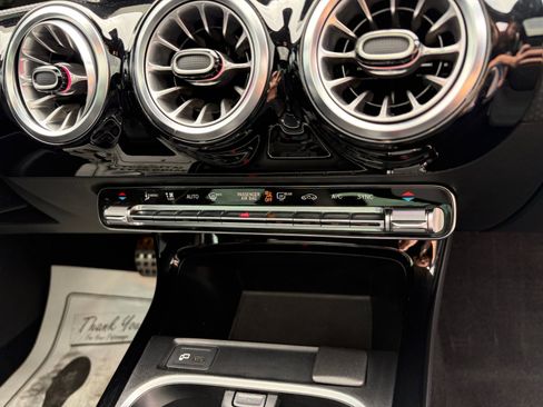 Certified 2023 Mercedes-Benz CLA 250 4MATIC image 31