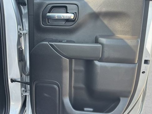 Used 2022 Chevrolet Silverado 1500 LT AWD/4WD image 11