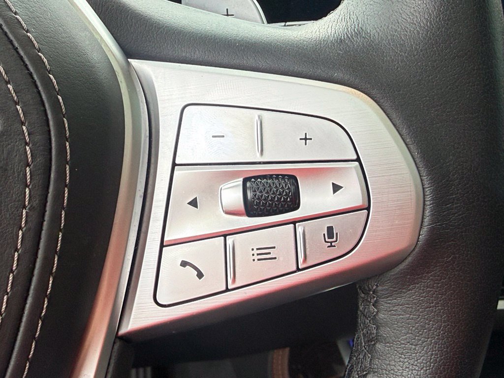 Used 2025 BMW X7 xDrive40i w/ Premium Package AWD/4WD image 26