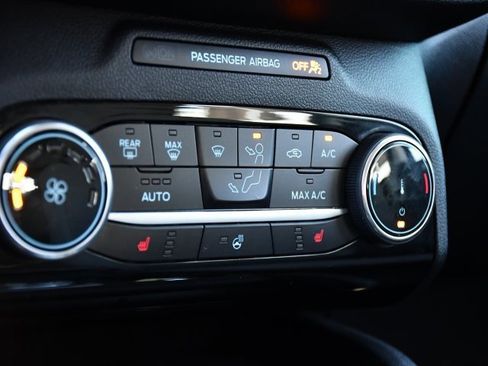 Used 2022 Ford Escape SE w/ Cold Weather Package image 14