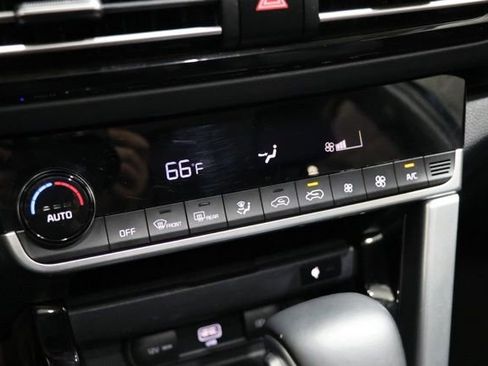 Used 2021 Kia Seltos SX w/ SX Sunroof Package AWD/4WD image 31