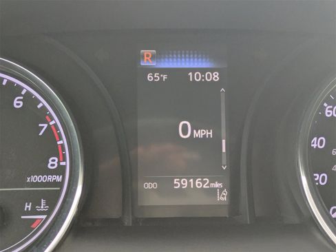 Used 2020 Toyota Camry LE image 34