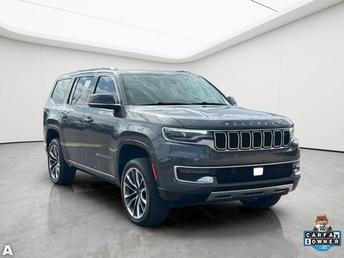 Certified 2022 Jeep Wagoneer Series III w/ Premium Group I AWD/4WD image 7