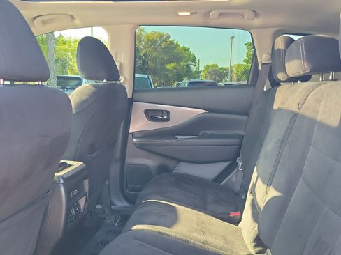 Used 2019 Nissan Murano SV w/ Premium Package image 13