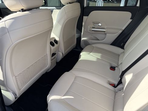 Used 2021 Mercedes-Benz GLA 250 image 12