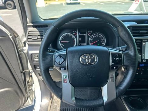 Used 2024 Toyota 4Runner Limited AWD/4WD image 19