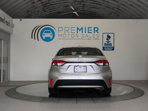 Used 2022 Toyota Corolla LE FWD image 4