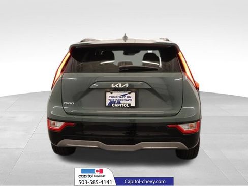 Used 2023 Kia Niro Wind w/ Wind Preserve Package FWD image 3