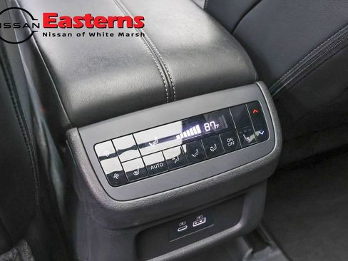 Used 2024 Nissan Pathfinder SL AWD/4WD image 22
