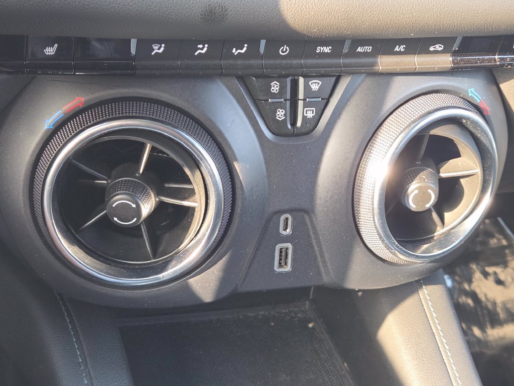 Used 2019 Chevrolet Blazer LT FWD image 14