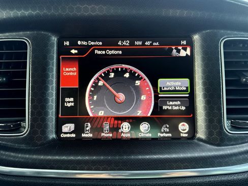 Used 2016 Dodge Charger SRT image 4