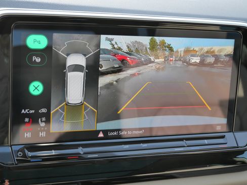 Certified 2024 Volkswagen Atlas SEL Premium R-Line image 35