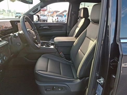 New 2026 Chevrolet Suburban Premier image 10