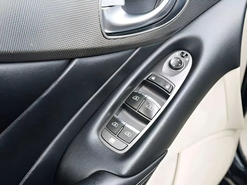 Used 2015 INFINITI Q50 w/ Moonroof Package image 42