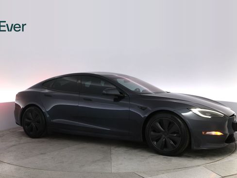 Used 2024 Tesla Model S image 14