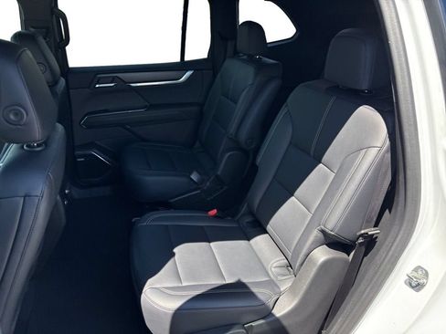 Certified 2024 GMC Acadia Elevation AWD/4WD image 16