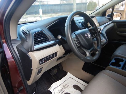 Used 2019 Honda Odyssey EX image 15