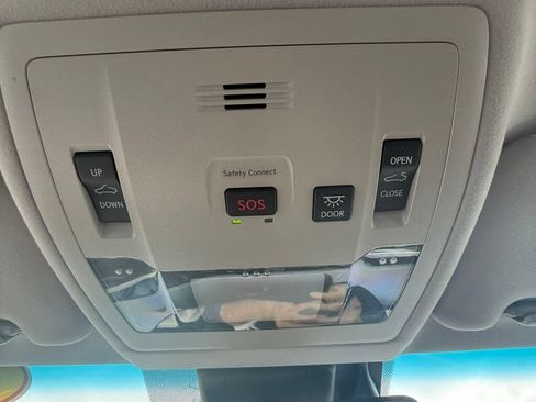 Used 2018 Lexus ES 350 w/ Luxury Package w/Wood Trim FWD image 39