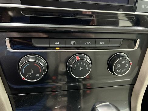 Used 2019 Volkswagen Golf S FWD image 16