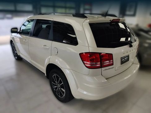 Used 2018 Dodge Journey SE w/ Blacktop Package FWD image 7