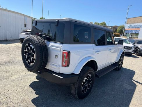 Used 2025 Ford Bronco Outer Banks AWD/4WD image 5