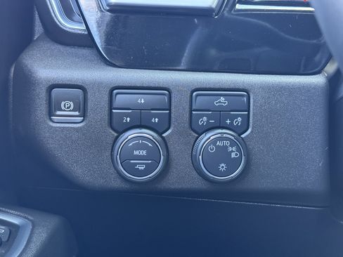 Certified 2024 Chevrolet Silverado 3500 LT image 31