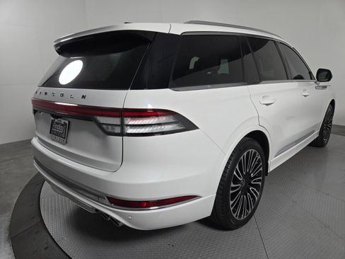New 2026 Lincoln Aviator Black Label w/ Dynamic Handling Package AWD/4WD image 4