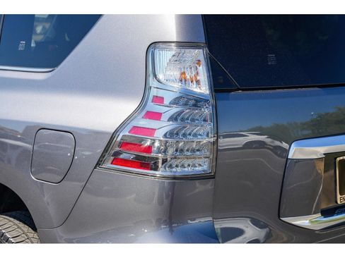 Used 2023 Lexus GX 460 Premium w/ Premium Plus Package AWD/4WD image 11