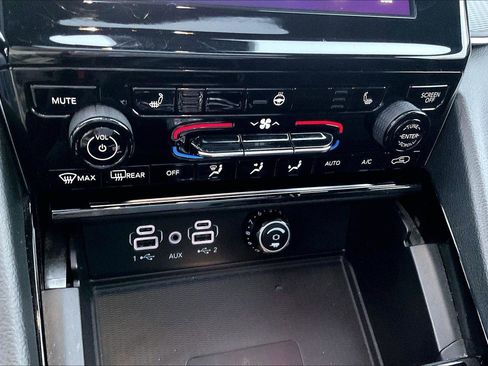 Used 2023 Jeep Grand Cherokee L Altitude image 39