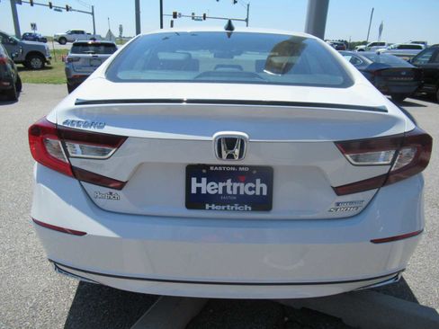 Used 2022 Honda Accord Sport image 6