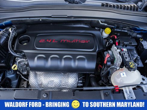 Used 2017 Jeep Renegade Latitude w/ Cold Weather Group image 19