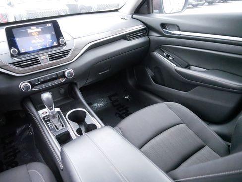 Certified 2023 Nissan Altima 2.5 SV image 11