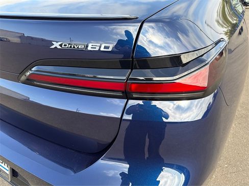 New 2025 BMW i7 xDrive60 image 17