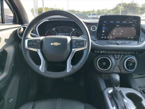 Used 2023 Chevrolet Blazer LT FWD image 13