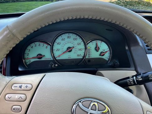 Used 2005 Toyota Solara SLE FWD image 13