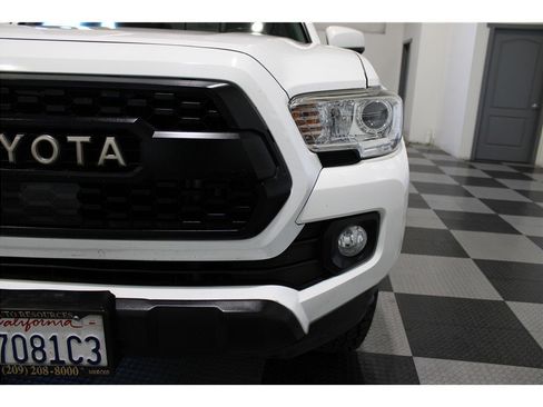 Used 2021 Toyota Tacoma SR5 image 16