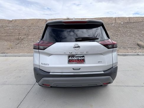 Certified 2021 Nissan Rogue SV image 7