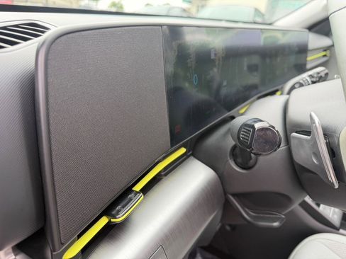 Used 2024 Hyundai Kona Limited FWD image 13