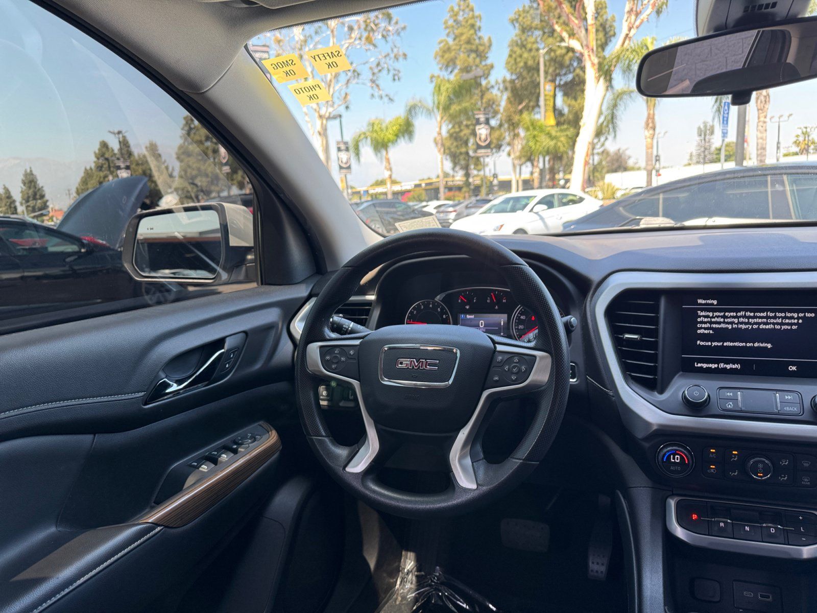 Used 2022 GMC Acadia SLE FWD image 18