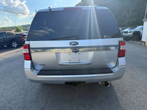 Used 2016 Ford Expedition XLT w/ Equipment Group 202A AWD/4WD image 8