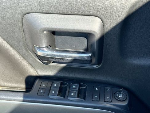 Used 2019 Chevrolet Silverado 1500 LT AWD/4WD image 12