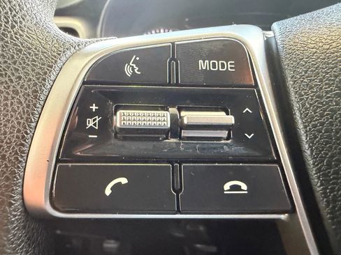 Used 2019 Kia Sorento LX image 12