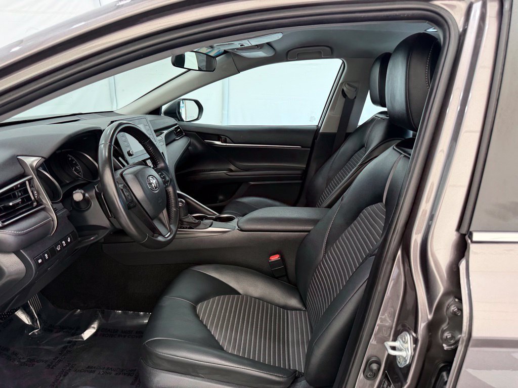 Used 2024 Toyota Camry SE FWD image 11